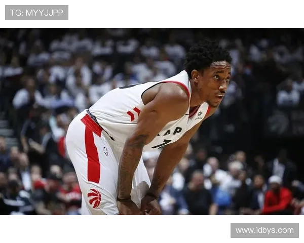 德罗赞幽默回应洛瑞言论称其分析水平堪忧